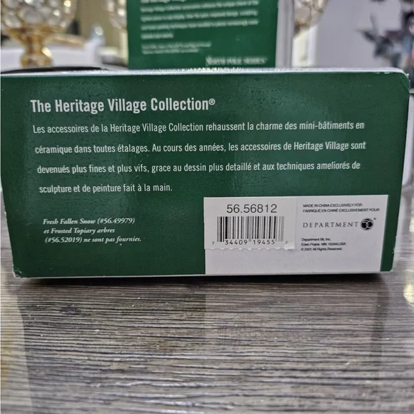 SOLD - Department 56 Glitter Detail - Picture 6 of 7